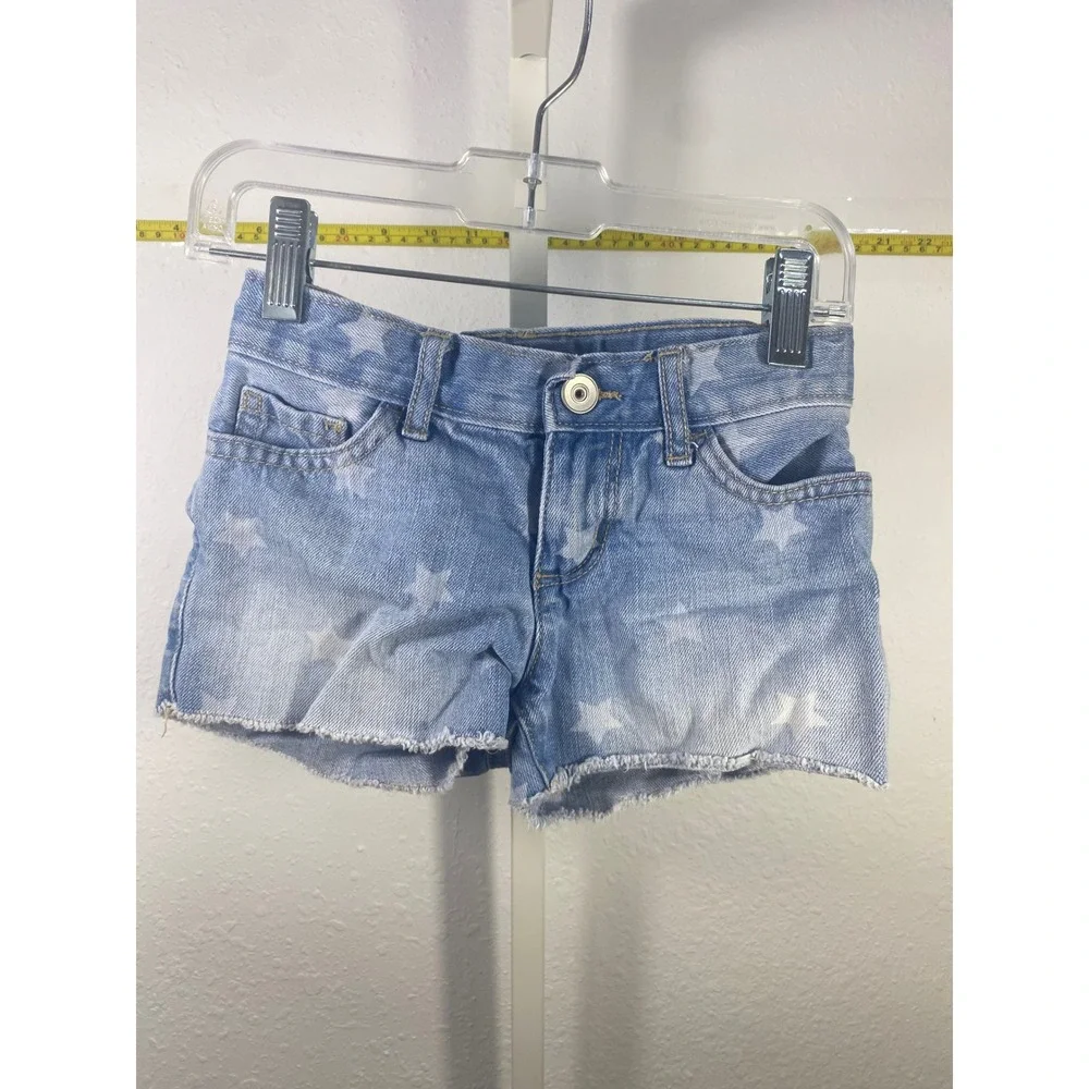The Childrens Place Girls Star Print Denim Shortie Cut Off Shorts Light Wash 5